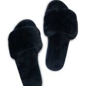 Slippers Fake Fur Black van Miracles by Annelien Coorevits