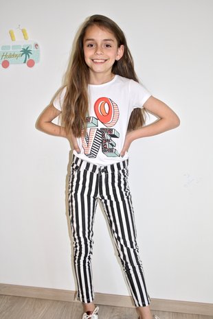 Anais in Little Miss Juliette outfit bij CEMALI